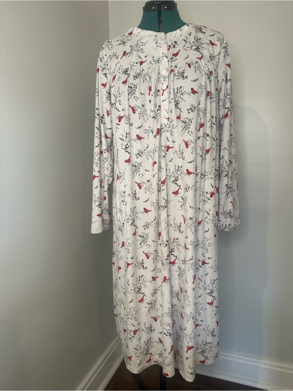 Aria White Long-Sleeve Nightgown with Red Bird Cardinal Print